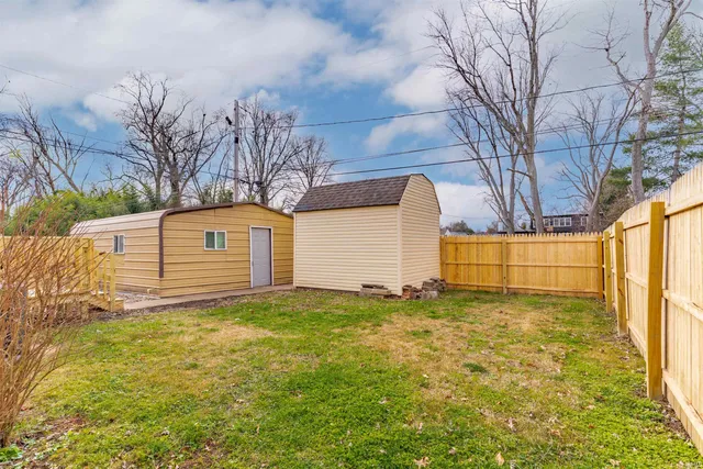 $209,900 | 1000 North Fairlawn Avenue, Evansville, IN 47711