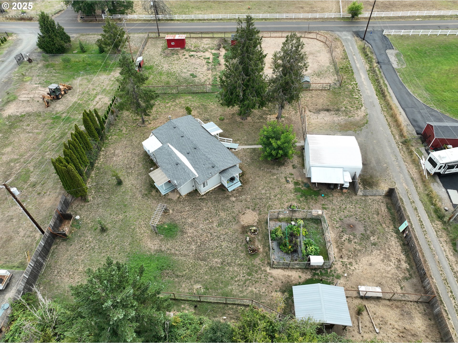 90948 Sunderman Road Springfield, OR 97478 - Photo 43 of 44 an aerial view of a house with outdoor space