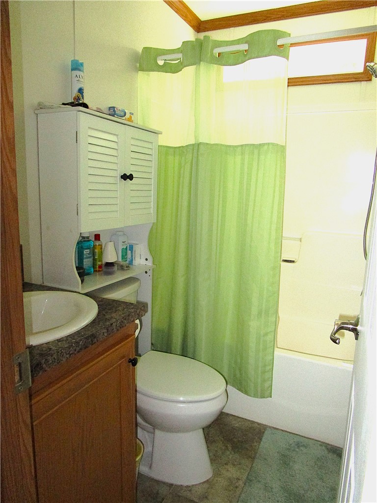40 Leisure Way Coventry, RI 02816 - Photo 11 of 31 Full Bath/Tub/Shower