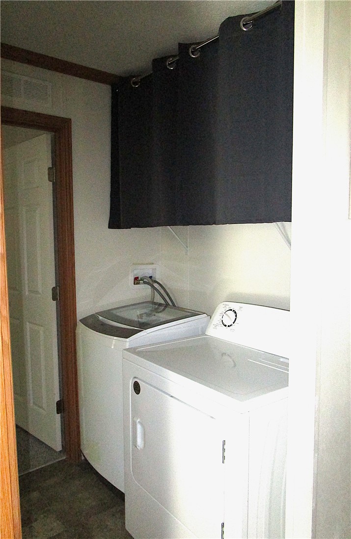 40 Leisure Way Coventry, RI 02816 - Photo 13 of 31