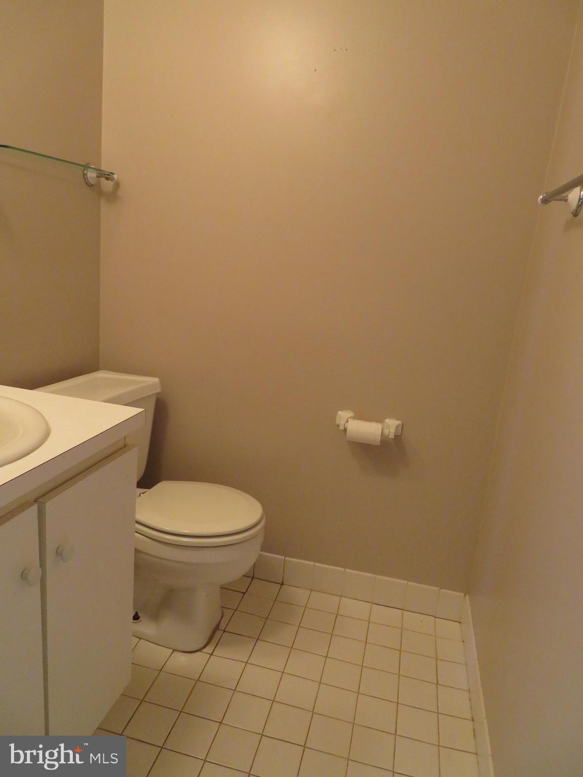 216 Rector Street Philadelphia, PA 19128 - Photo 10 of 25 Powder Room