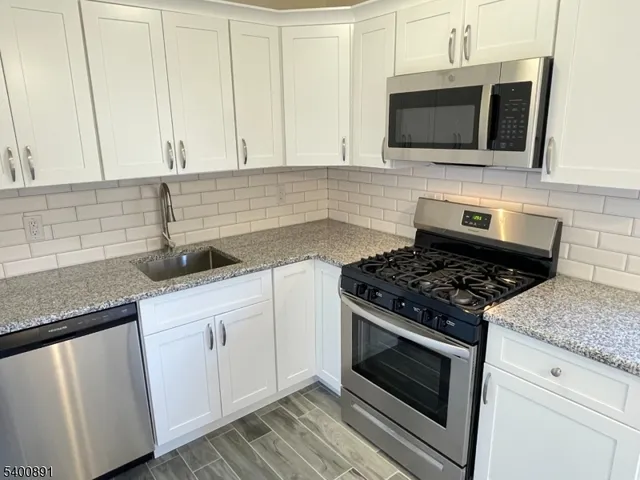 $2,100 | 604 Pitney Place, Morristown, NJ 07960