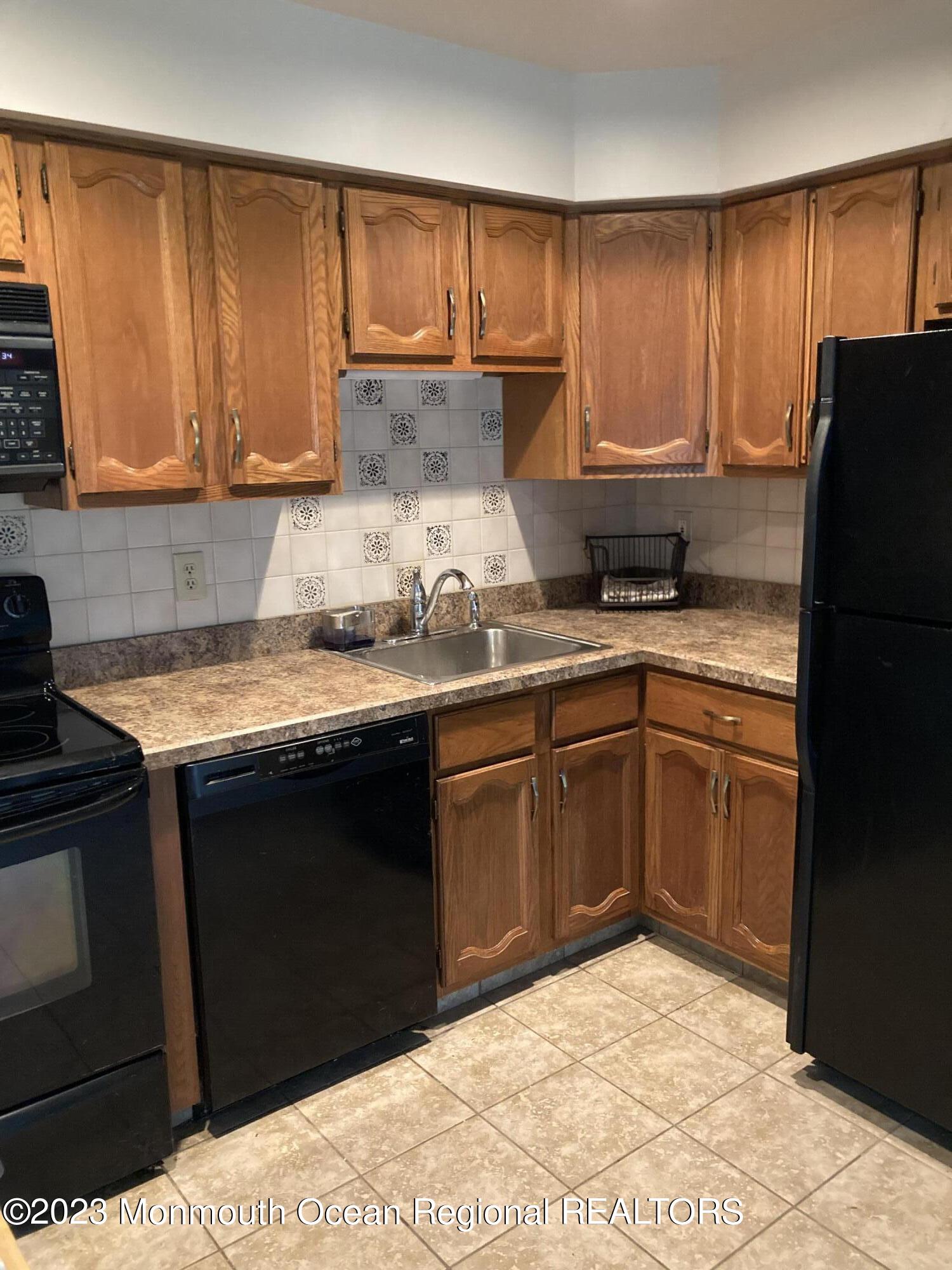4 Amherst Road, Unit 64 Whiting, NJ 08759 - Photo 7 of 8 IMG_1538