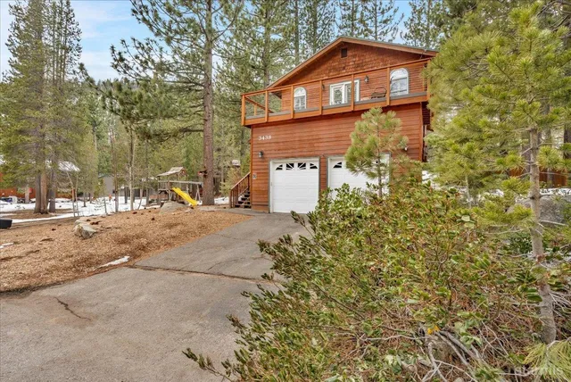 $885,000 | 3438 Beaver Brae, South Lake Tahoe, CA 96150