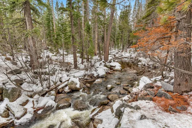 $885,000 | 3438 Beaver Brae, South Lake Tahoe, CA 96150