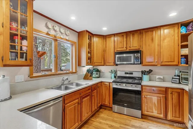 $885,000 | 3438 Beaver Brae, South Lake Tahoe, CA 96150
