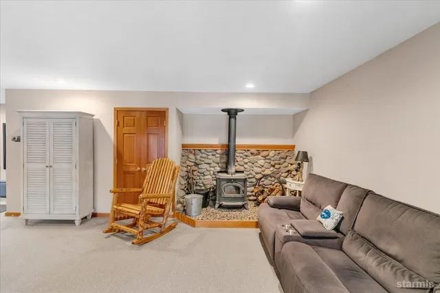 $885,000 | 3438 Beaver Brae, South Lake Tahoe, CA 96150
