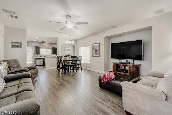 $2,650 | 9434 Marshall Creek Street, Las Vegas, NV 89178