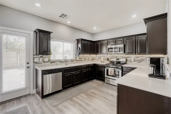 $2,650 | 9434 Marshall Creek Street, Las Vegas, NV 89178