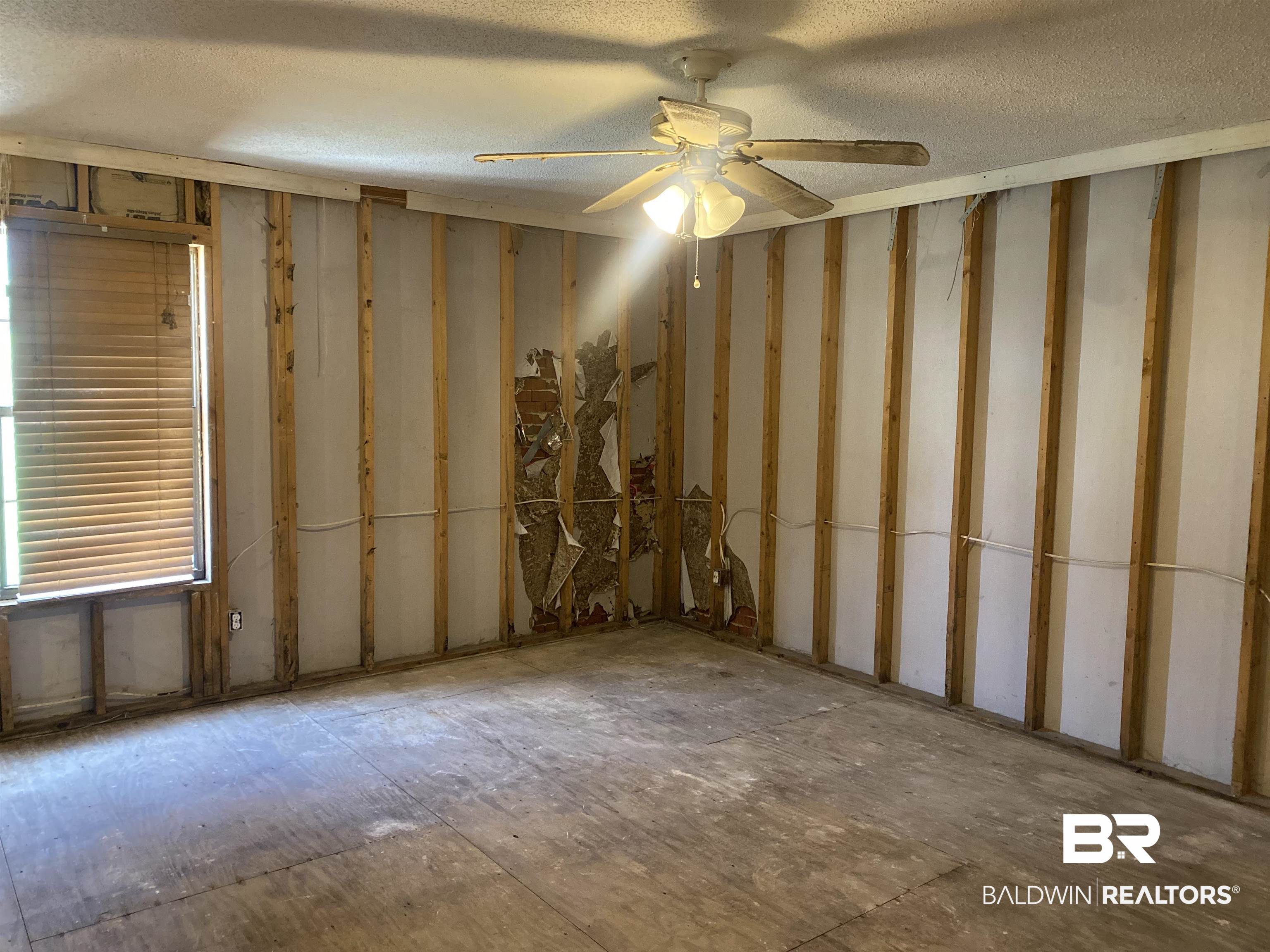 12370 Fernwood Circle Foley, AL 36535 - Photo 15 of 24 Primary Bedroom
