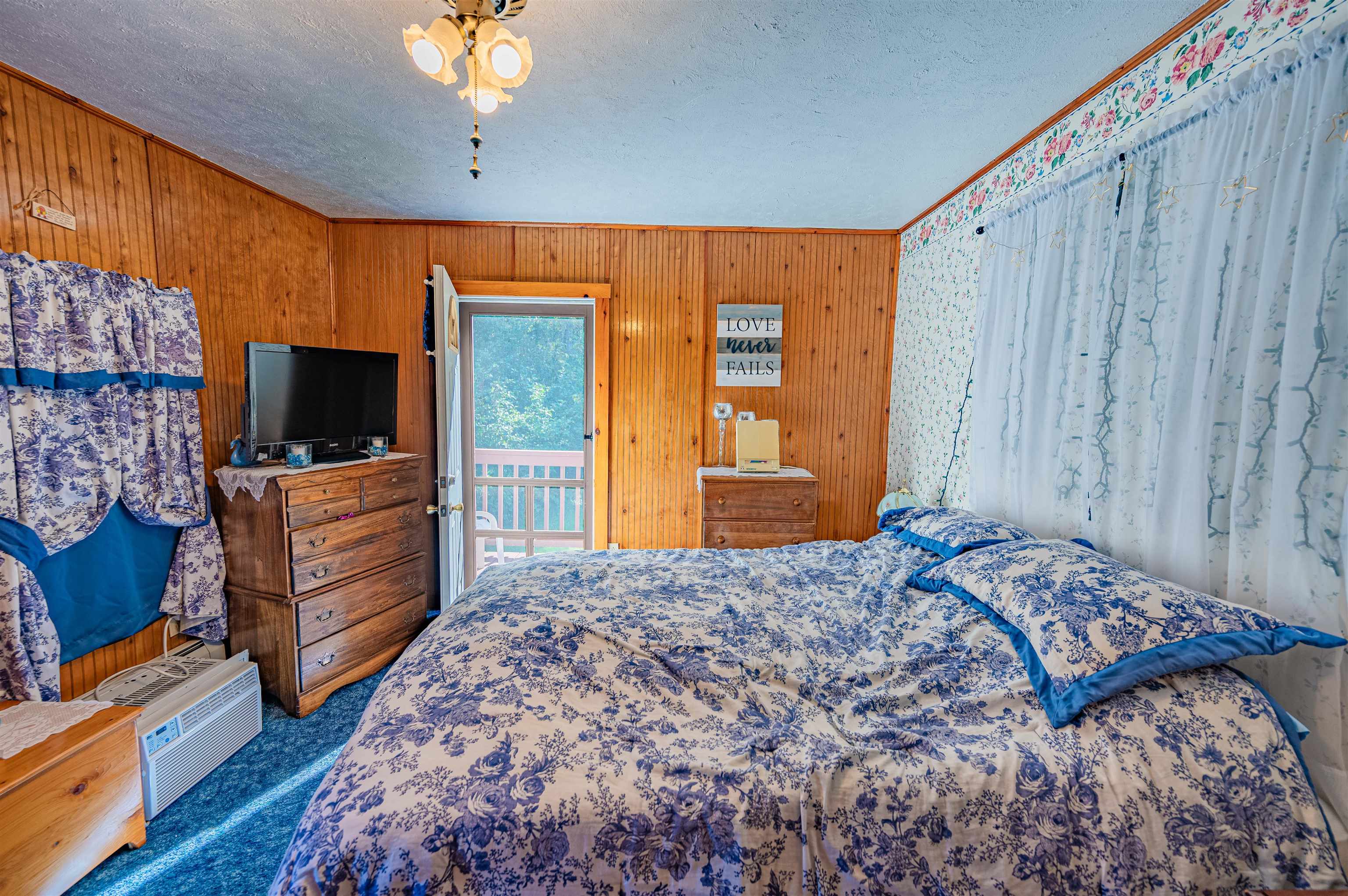1225 Carrier Road Washington, VT 05675 - Photo 14 of 38