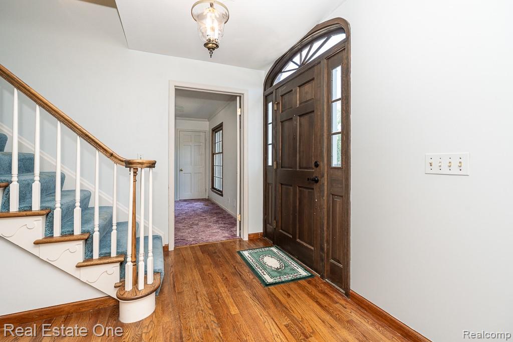 2633 New England Drive Rochester, MI 48309 - Photo 4 of 57 2633 New England_MLS-005.jpg