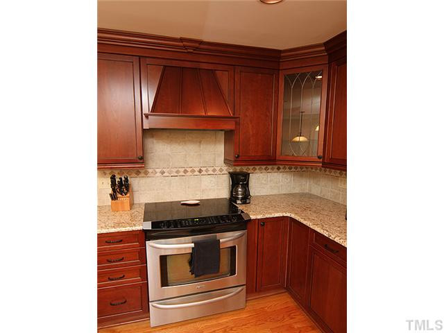 10012 Bushveld Lane Raleigh, NC 27613 - Photo 10 of 25 Kitchen