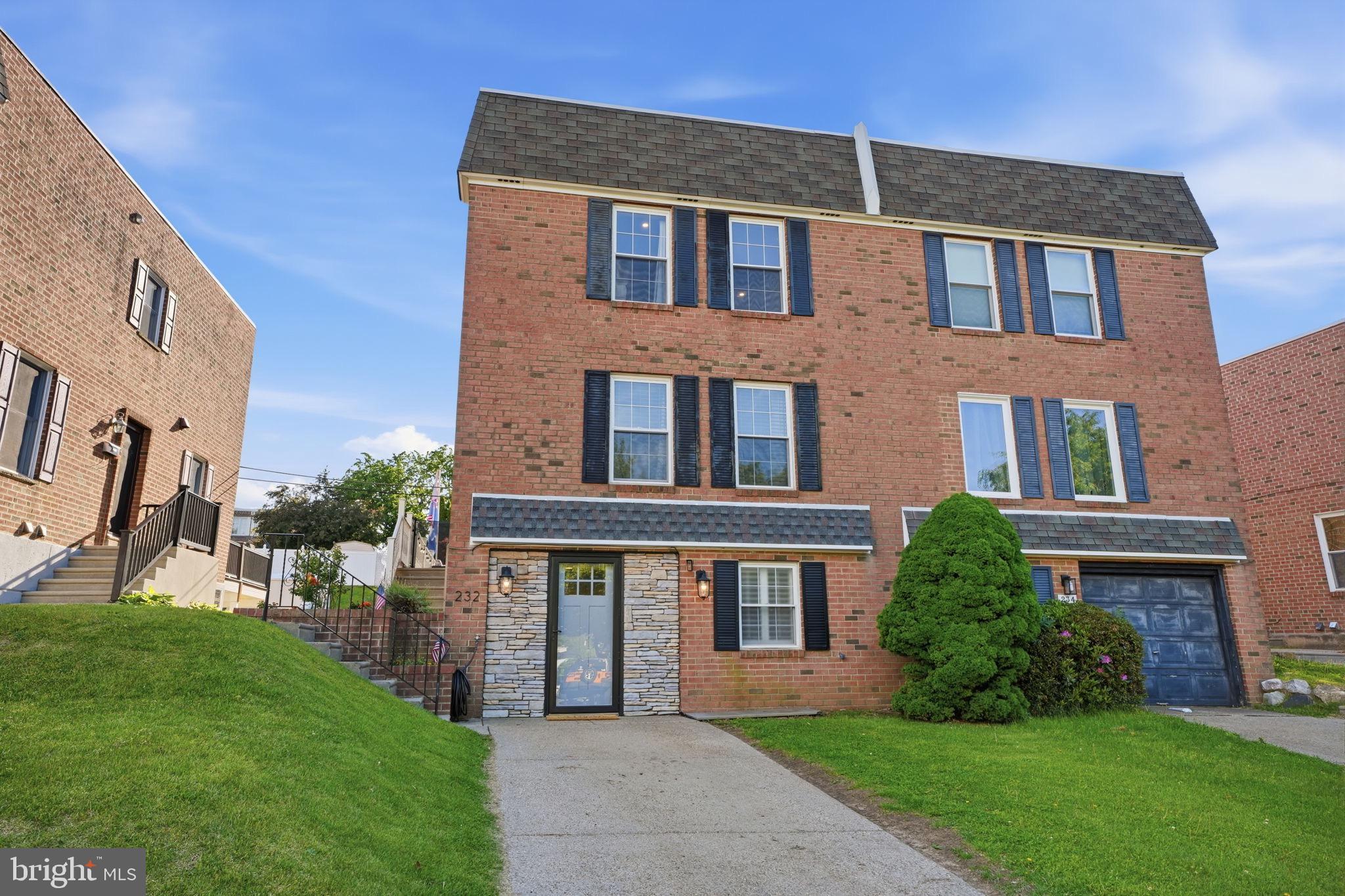 232 Greendale Road Philadelphia, PA 19154 - Photo 2 of 40 Gallery Image 2