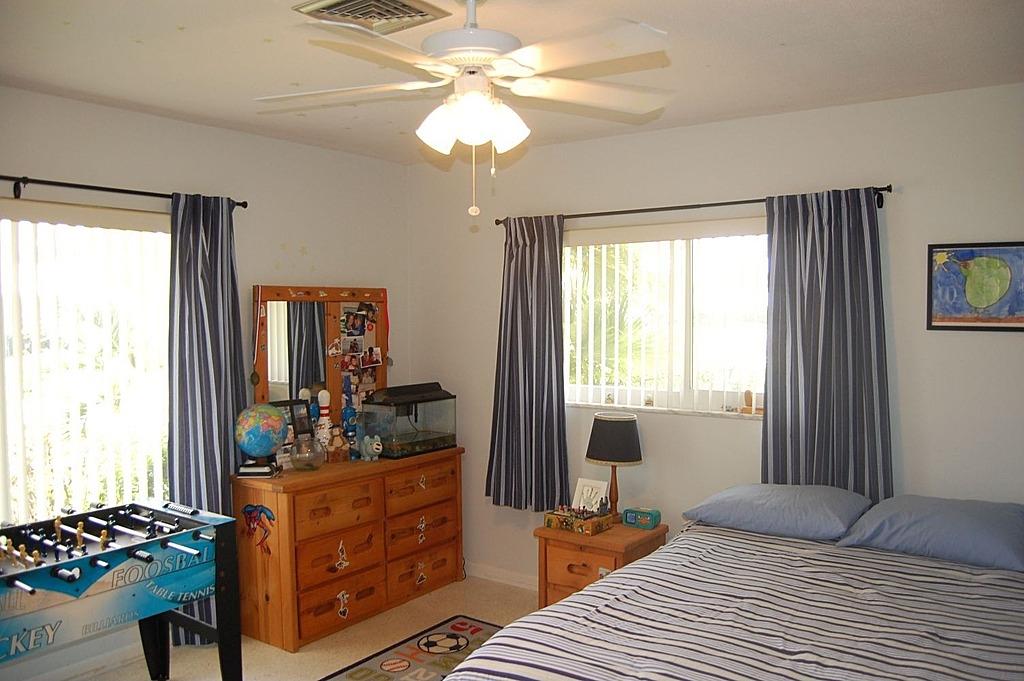 991 Mulberry Way Boca Raton, FL 33486 - Photo 11 of 28 Front Bedroom