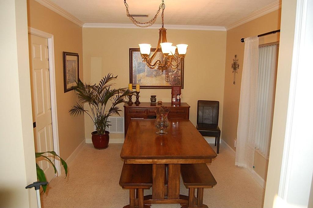 991 Mulberry Way Boca Raton, FL 33486 - Photo 13 of 28 Dining Room off kitchen