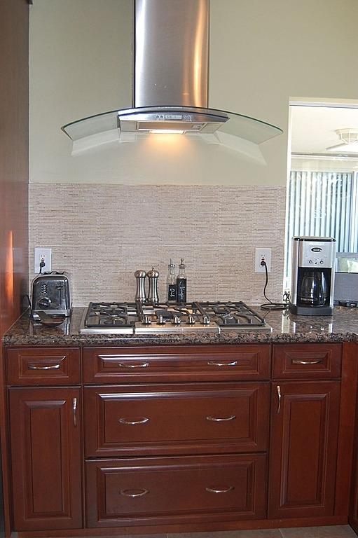 991 Mulberry Way Boca Raton, FL 33486 - Photo 6 of 28 Gas Range