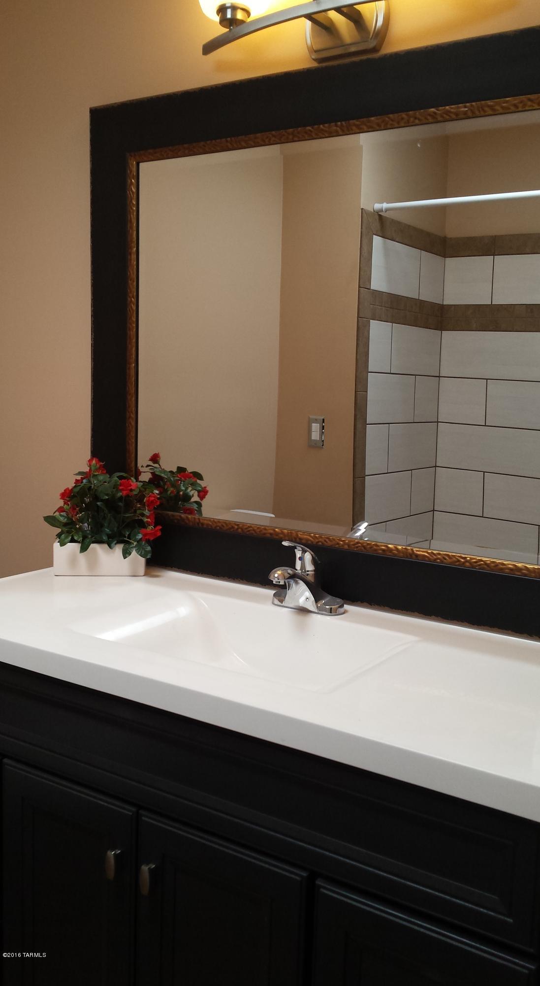 285 South Kolb Road, Unit 16 Tucson, AZ 85710 - Photo 15 of 32 Gallery Image 15
