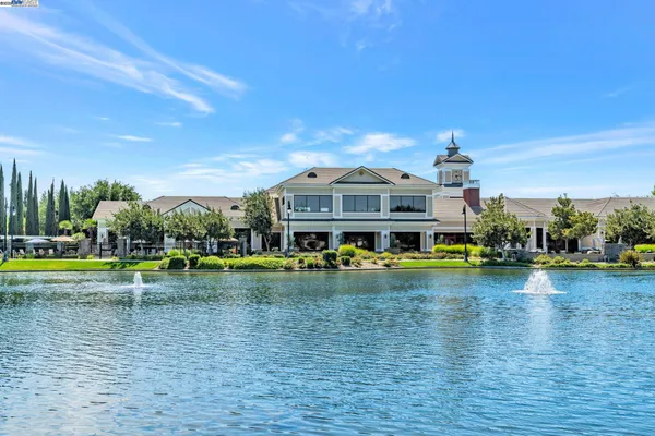 $525,000 | 2491 Redbud Way, Manteca, CA 95336