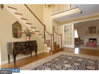 219 Ravenscliff Road Wayne, PA 19087 - Photo 2 of 12 Foyer