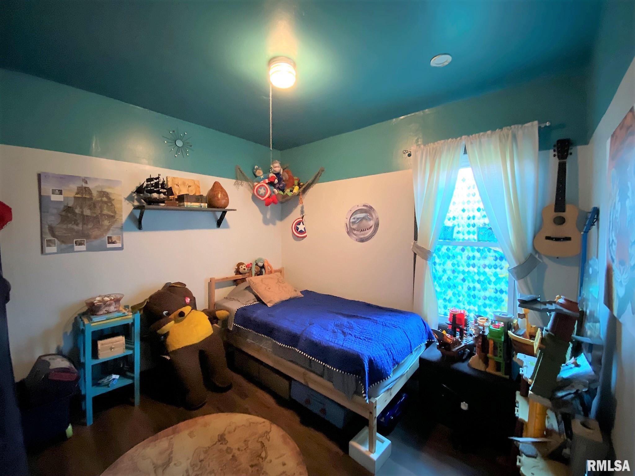 909 Springfield Road East Peoria, IL 61611 - Photo 11 of 18 Gallery Image 11