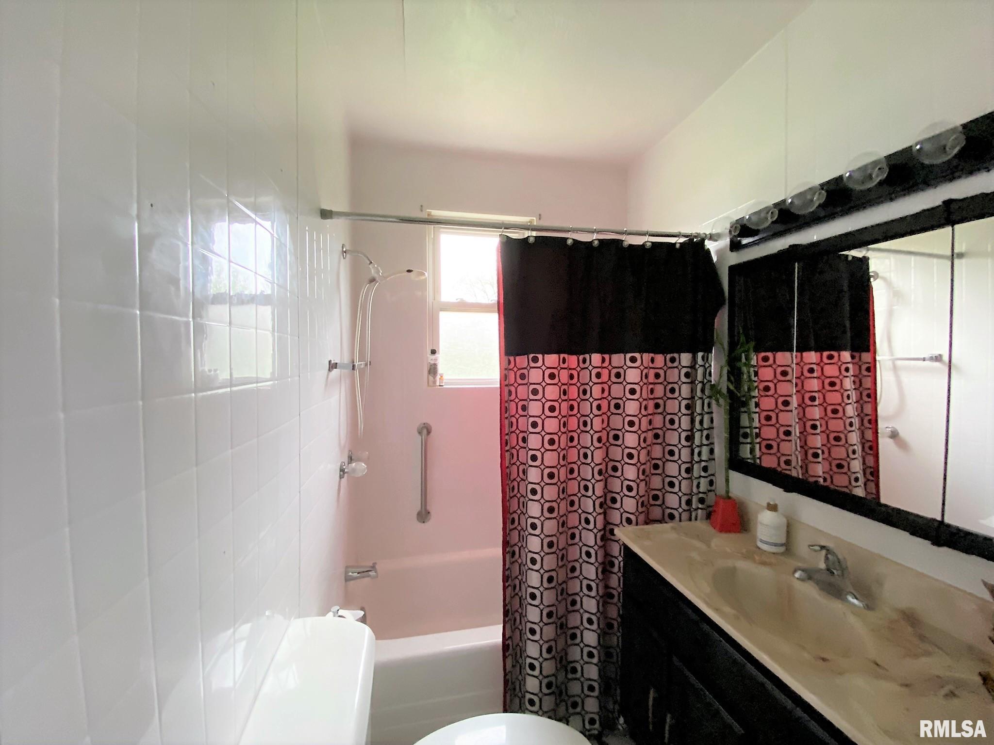 909 Springfield Road East Peoria, IL 61611 - Photo 12 of 18 Gallery Image 12