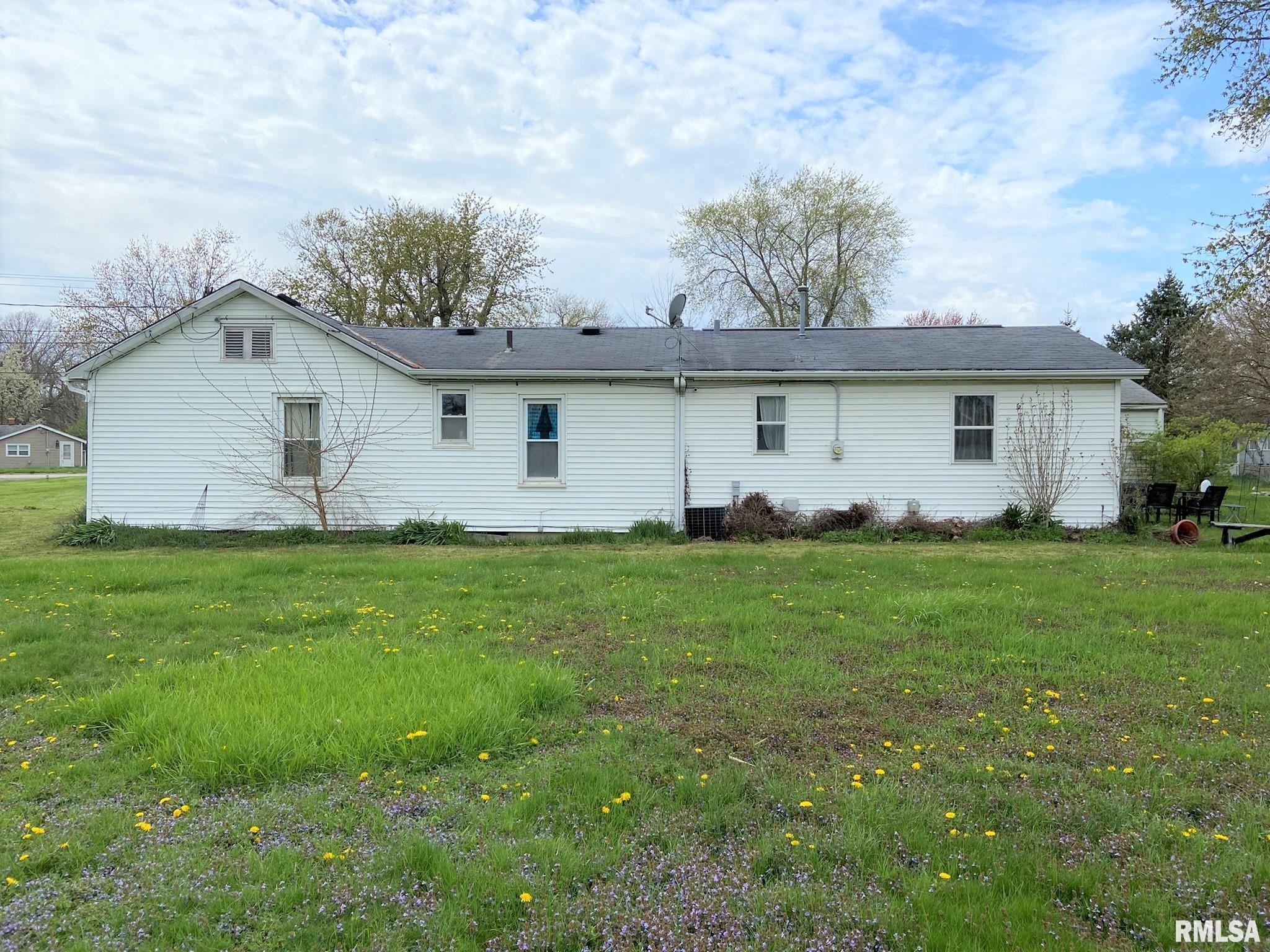 909 Springfield Road East Peoria, IL 61611 - Photo 16 of 18 Gallery Image 16