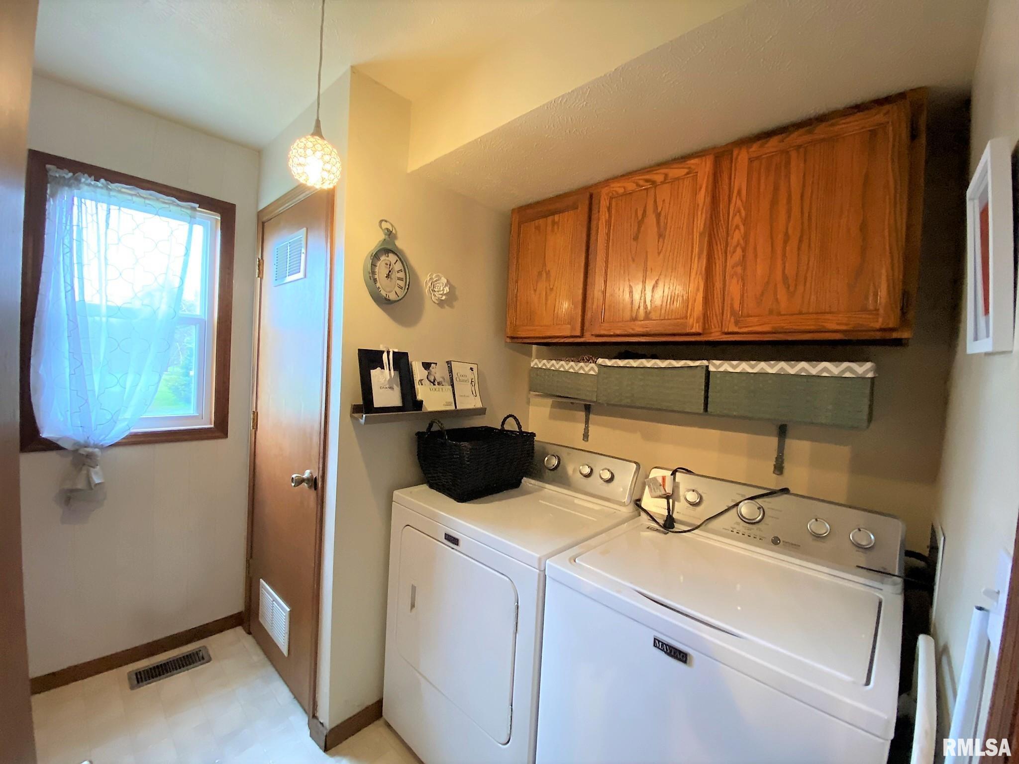 909 Springfield Road East Peoria, IL 61611 - Photo 8 of 18 Gallery Image 8
