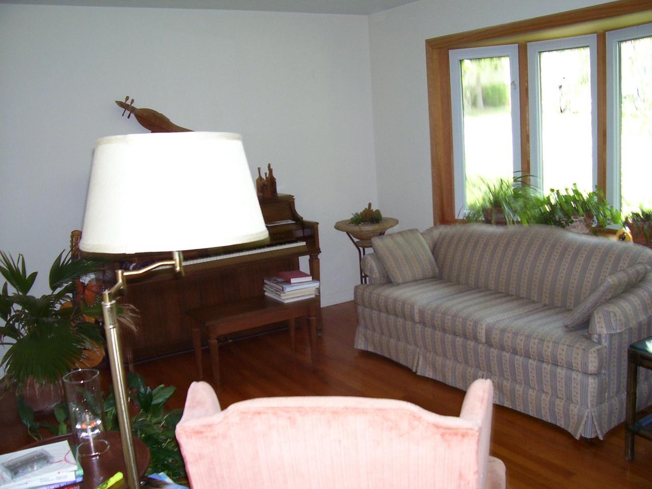 3757 Meadowlark Road Roanoke, VA 24018 - Photo 3 of 5 LIVING ROOM