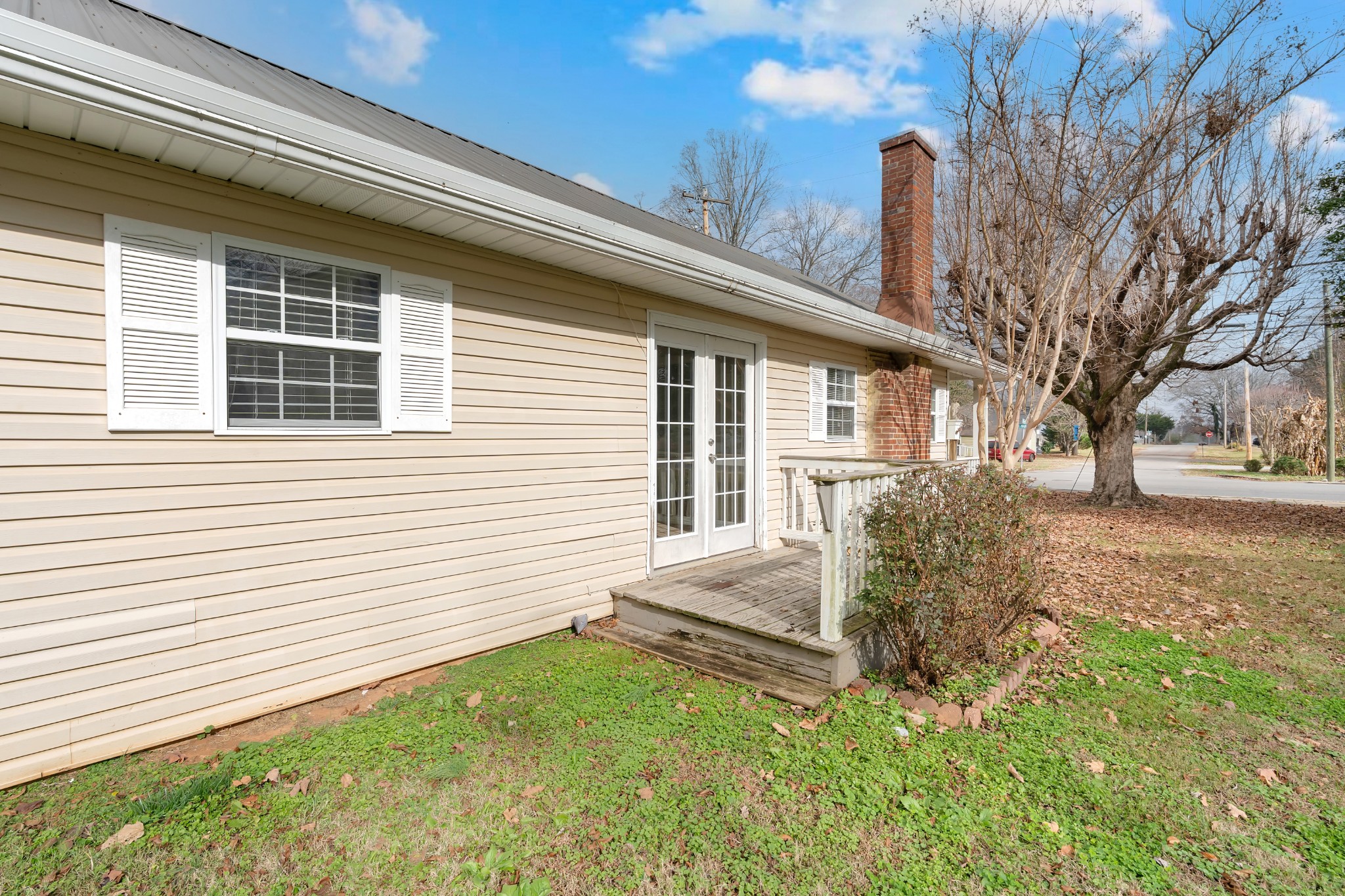 815 North High Street Winchester, TN 37398 - Photo 24 of 24 a view of a house with a yard