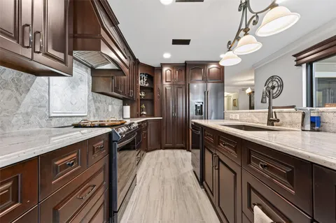 $249,000 | 11622 Village Pl Drive, Unit 328, Houston, TX 77077