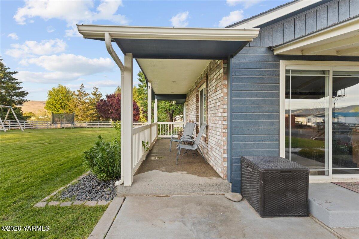 120 West Huntzinger Road Selah, WA 98942 - Photo 28 of 43 18-IMGL1089