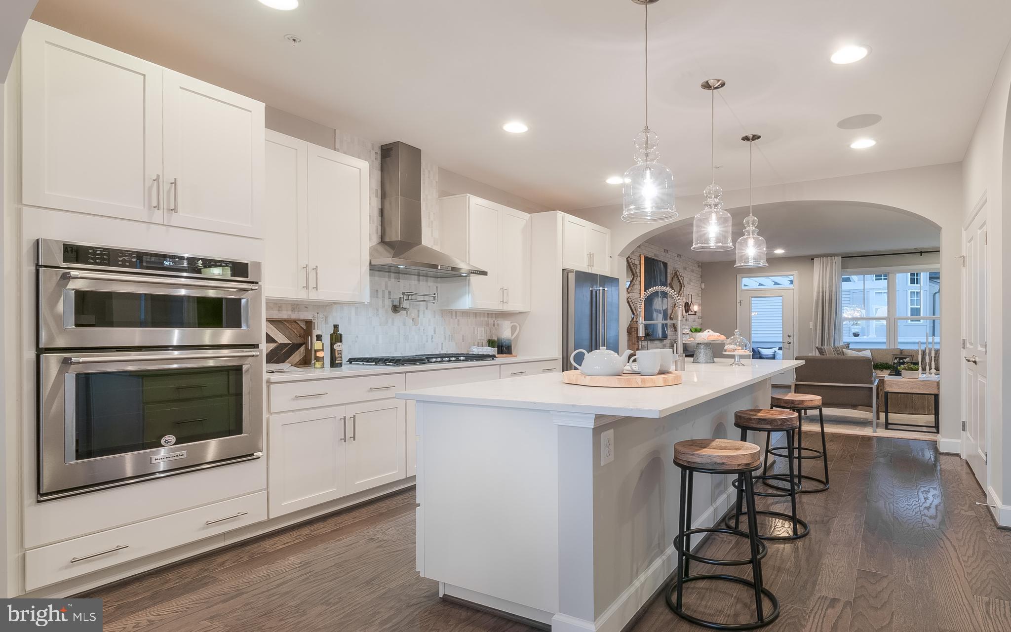 957 Holden Road Frederick, MD 21701 - Photo 7 of 14 Vanderbilt Main Level Gourmet Kitchen