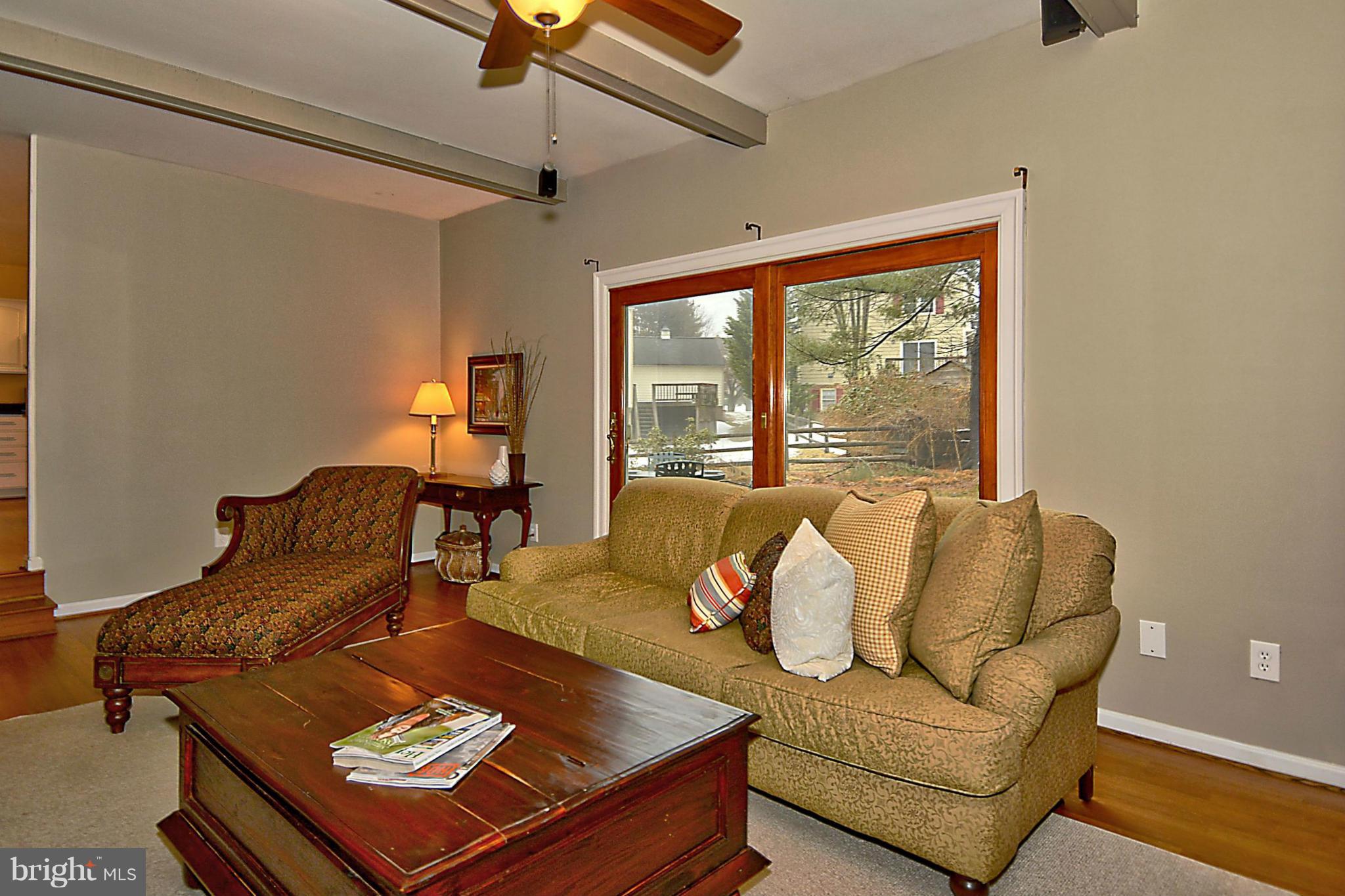 9924 Dellcastle Road Gaithersburg, MD 20886 - Photo 14 of 29 Family Room