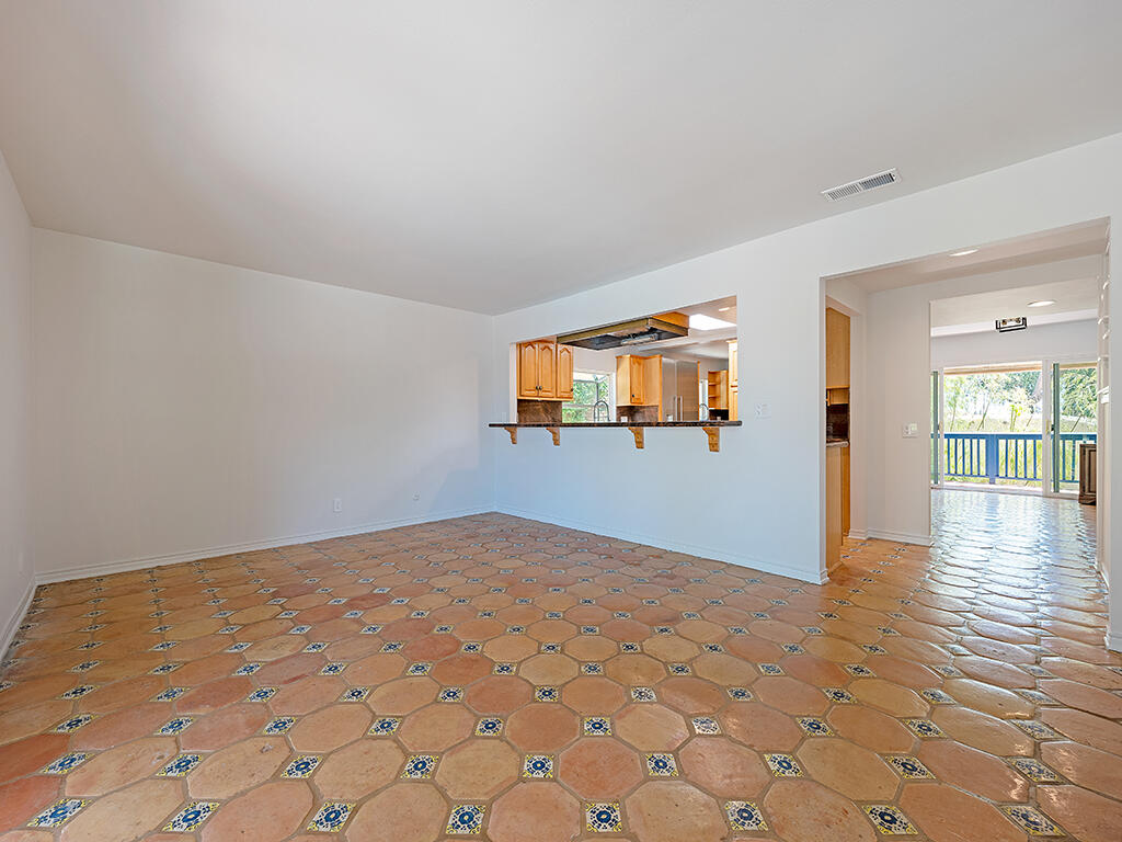 84 Flintlock Lane Bell Canyon, CA 91307 - Photo 18 of 59 38 Family Room 2