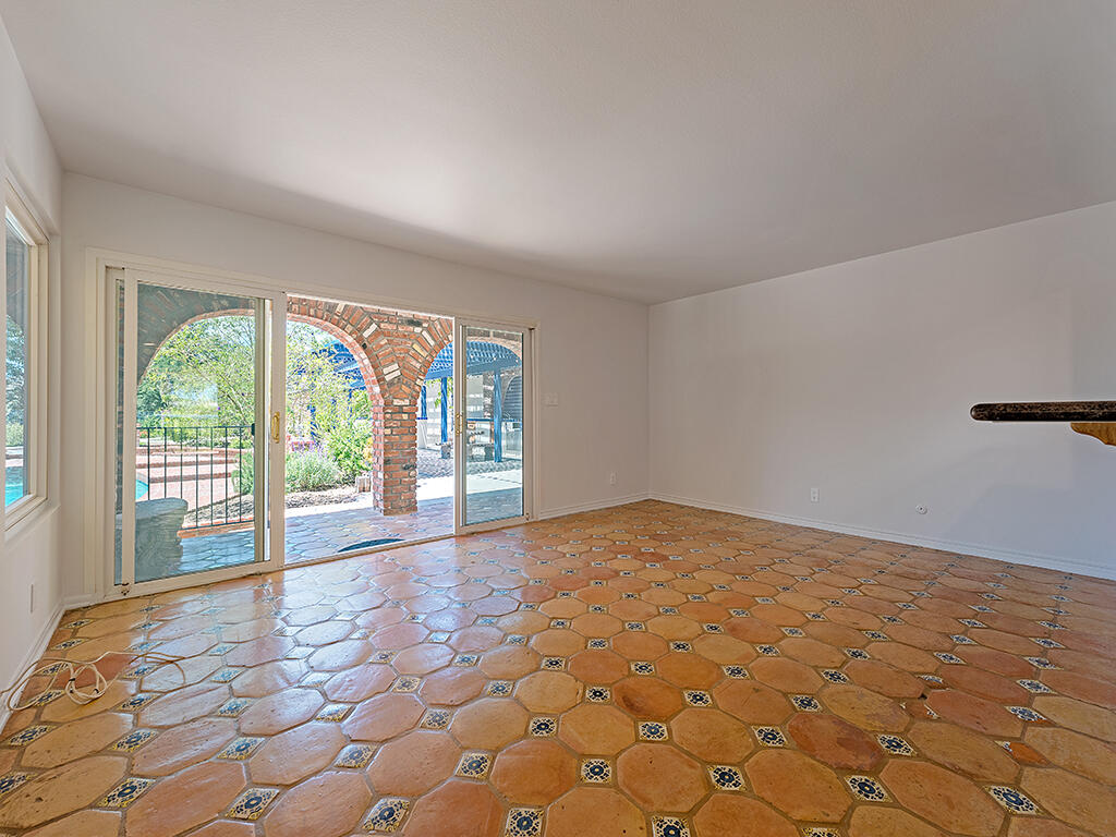84 Flintlock Lane Bell Canyon, CA 91307 - Photo 19 of 59 37 Family Room 1