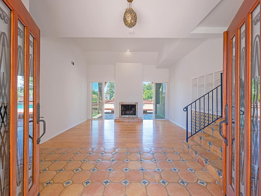 84 Flintlock Lane Bell Canyon, CA 91307 - Photo 3 of 59 18 Living Room 2