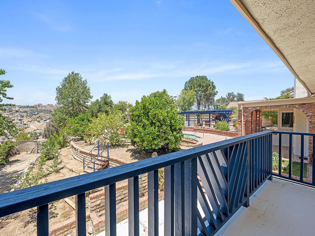 84 Flintlock Lane Bell Canyon, CA 91307 - Photo 28 of 59 35 Master Balcony