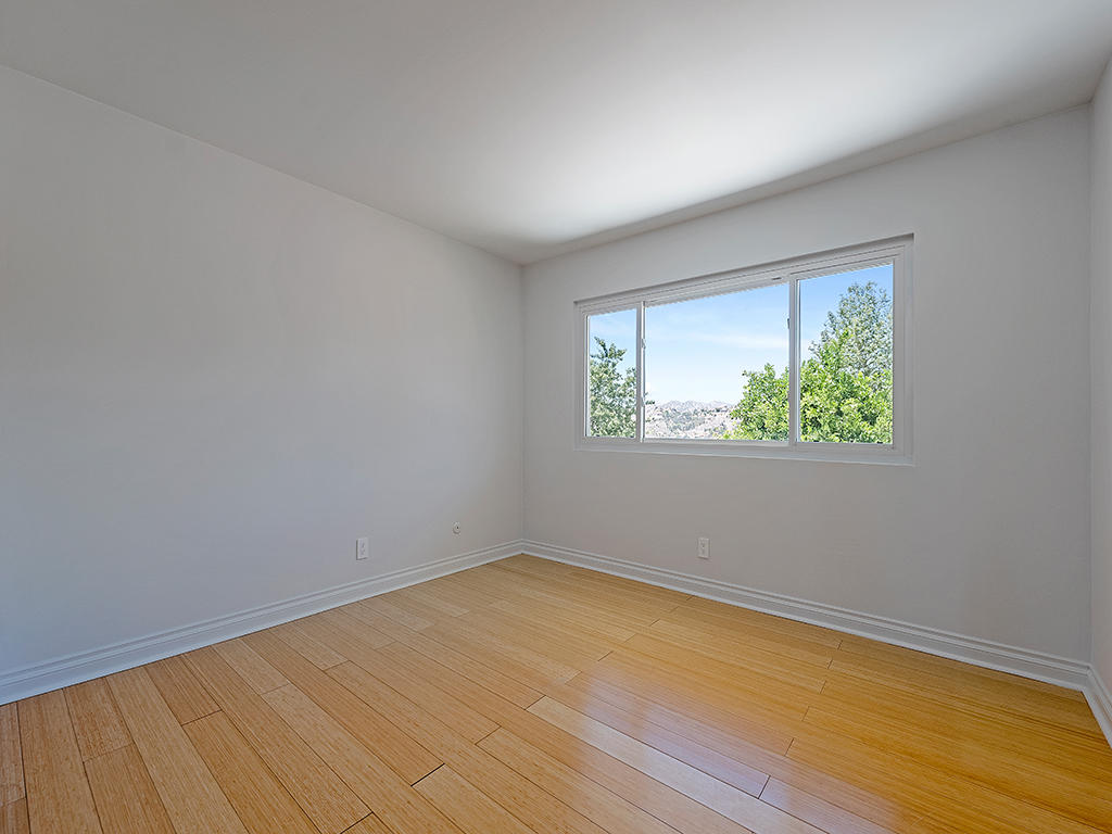 84 Flintlock Lane Bell Canyon, CA 91307 - Photo 29 of 59 40 Bedroom 1