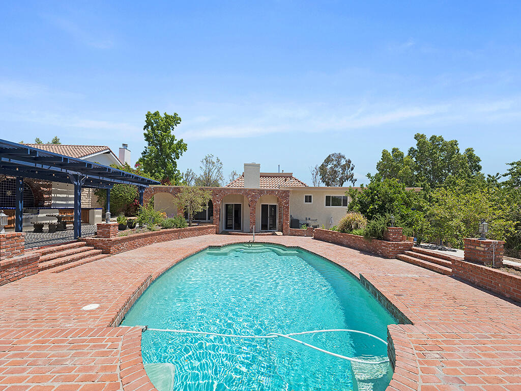 84 Flintlock Lane Bell Canyon, CA 91307 - Photo 40 of 59 54 Pool 4