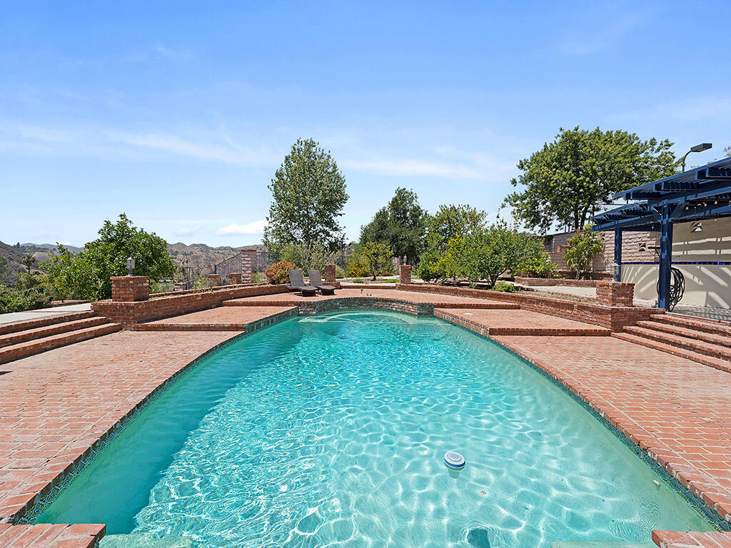 84 Flintlock Lane Bell Canyon, CA 91307 - Photo 42 of 59 52 Pool 2