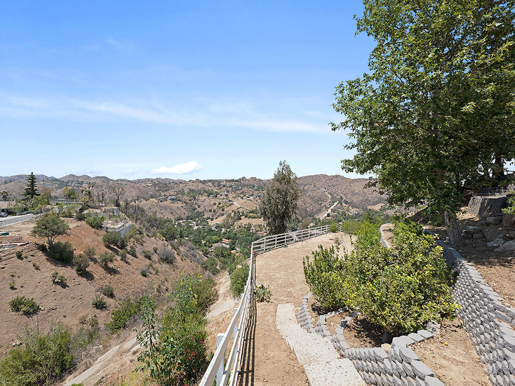 84 Flintlock Lane Bell Canyon, CA 91307 - Photo 48 of 59 15 Backyard View 1