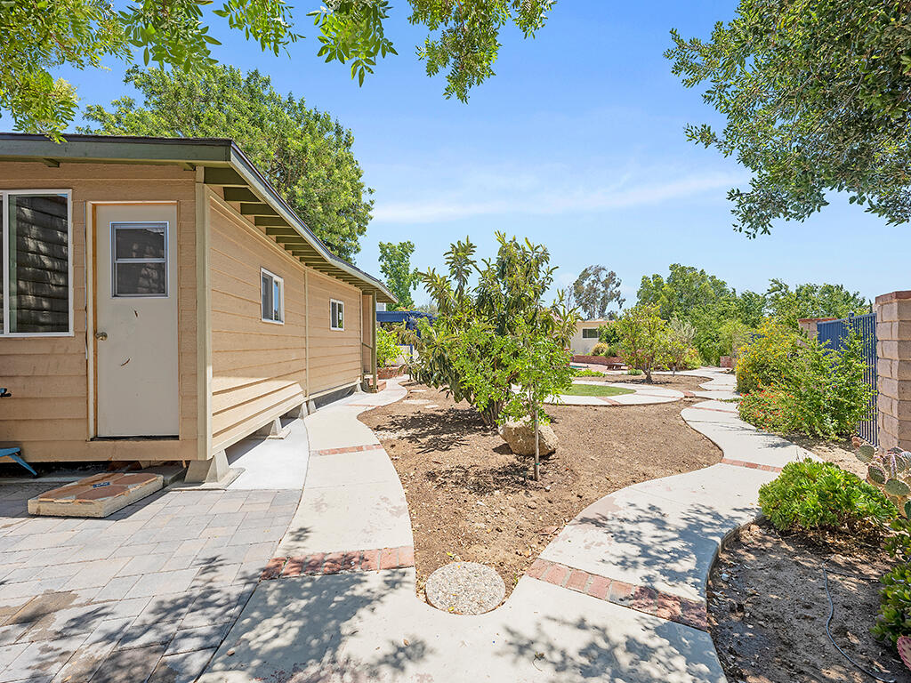 84 Flintlock Lane Bell Canyon, CA 91307 - Photo 52 of 59 57 Storage Shed