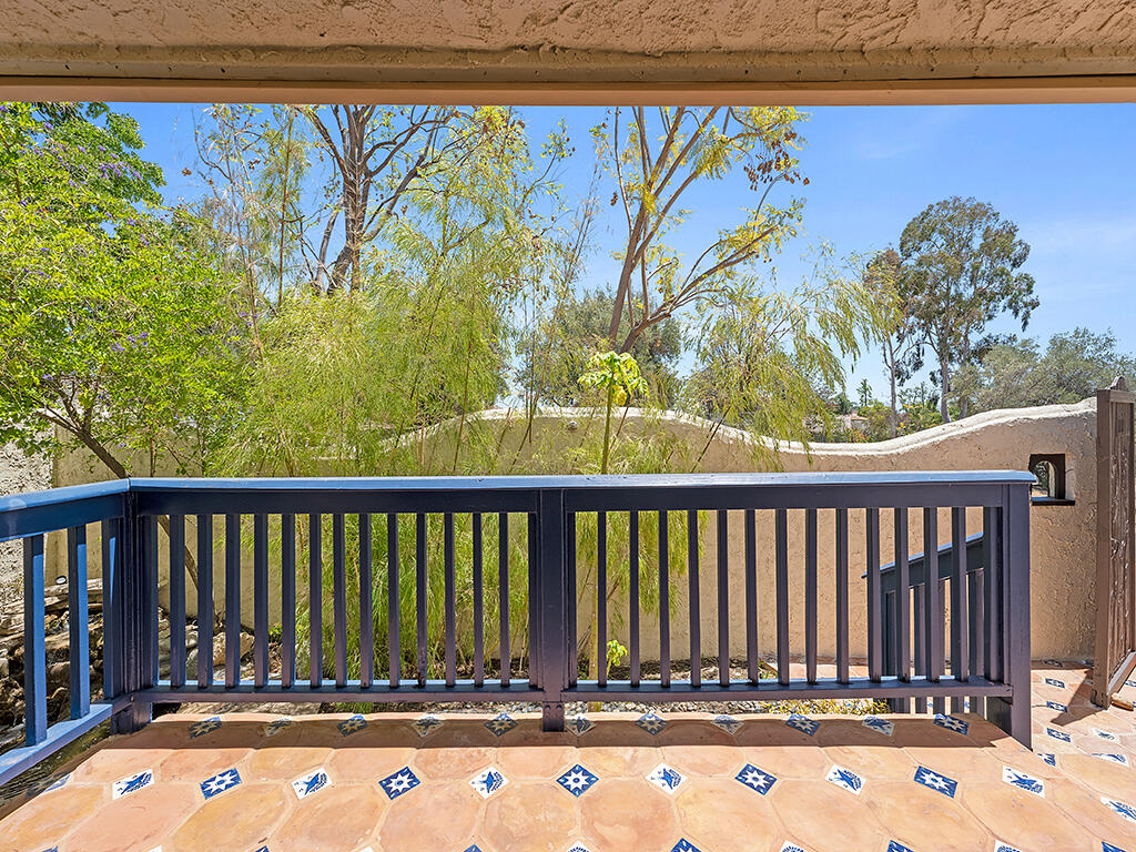 84 Flintlock Lane Bell Canyon, CA 91307 - Photo 10 of 59 29 Dining Room Balcony