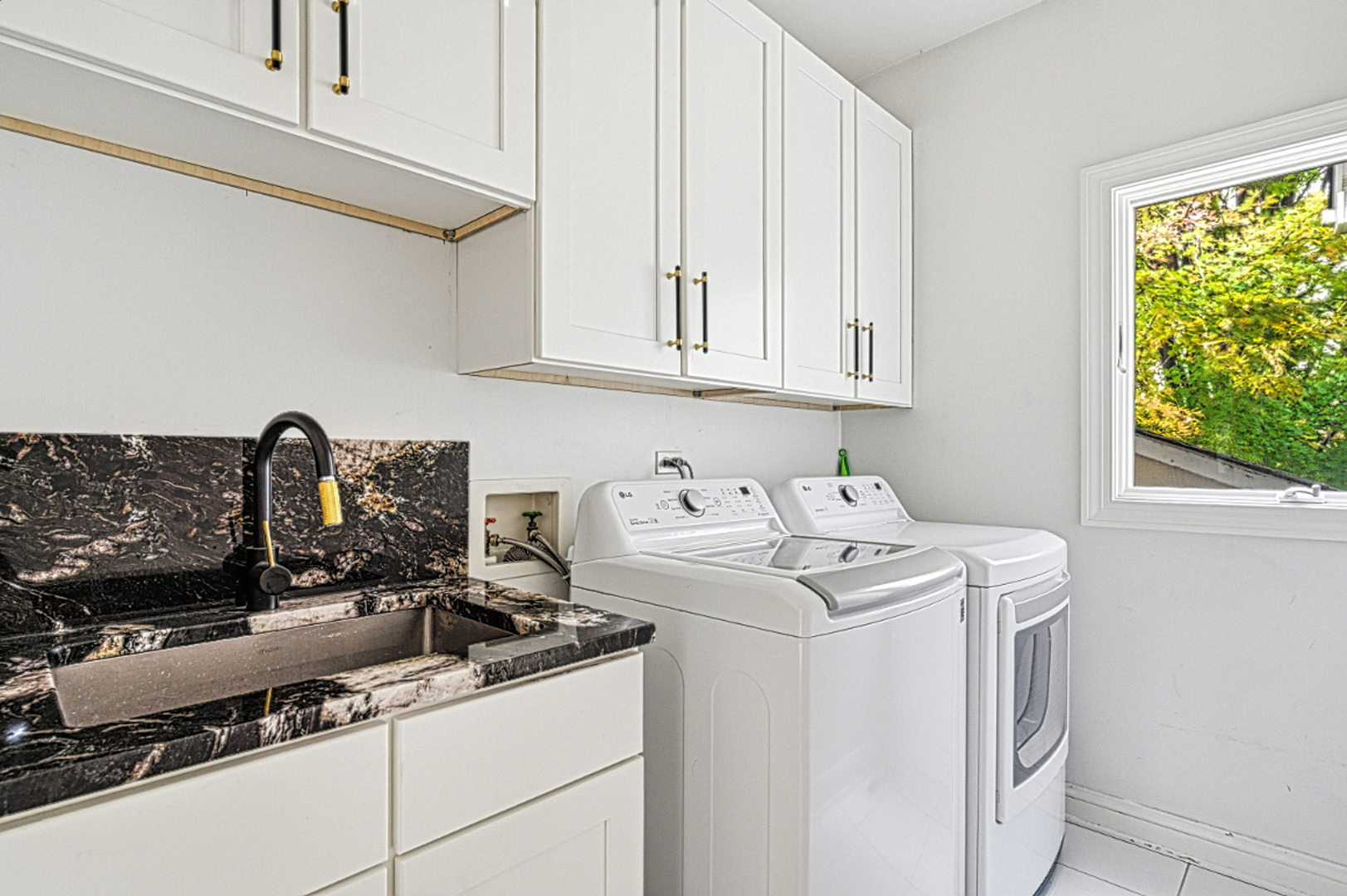 220 Santos Avenue Minooka, IL 60447 - Photo 36 of 46 a view of washer and dryer with kitchen appliances