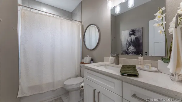 $575,000 | 190 Flynn Road, Lake Ozark, MO 65049