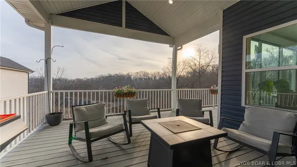 $575,000 | 190 Flynn Road, Lake Ozark, MO 65049