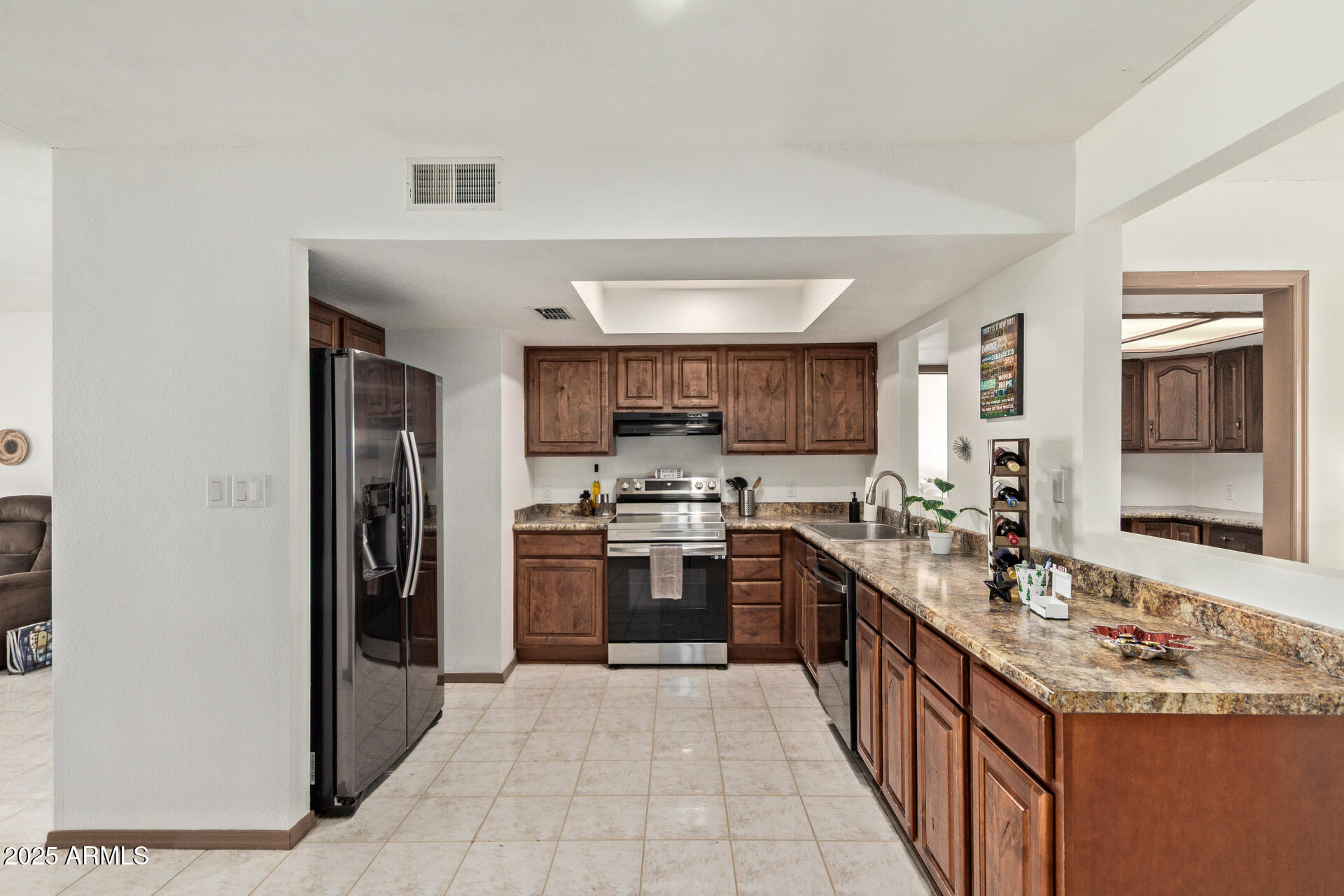 7609 West Cheery Lynn Road Phoenix, AZ 85033 - Photo 8 of 35 15 - Cheery Lynn