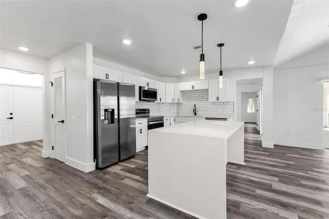 $2,850 | 2161 Aqui Esta Drive, Punta Gorda, FL 33950