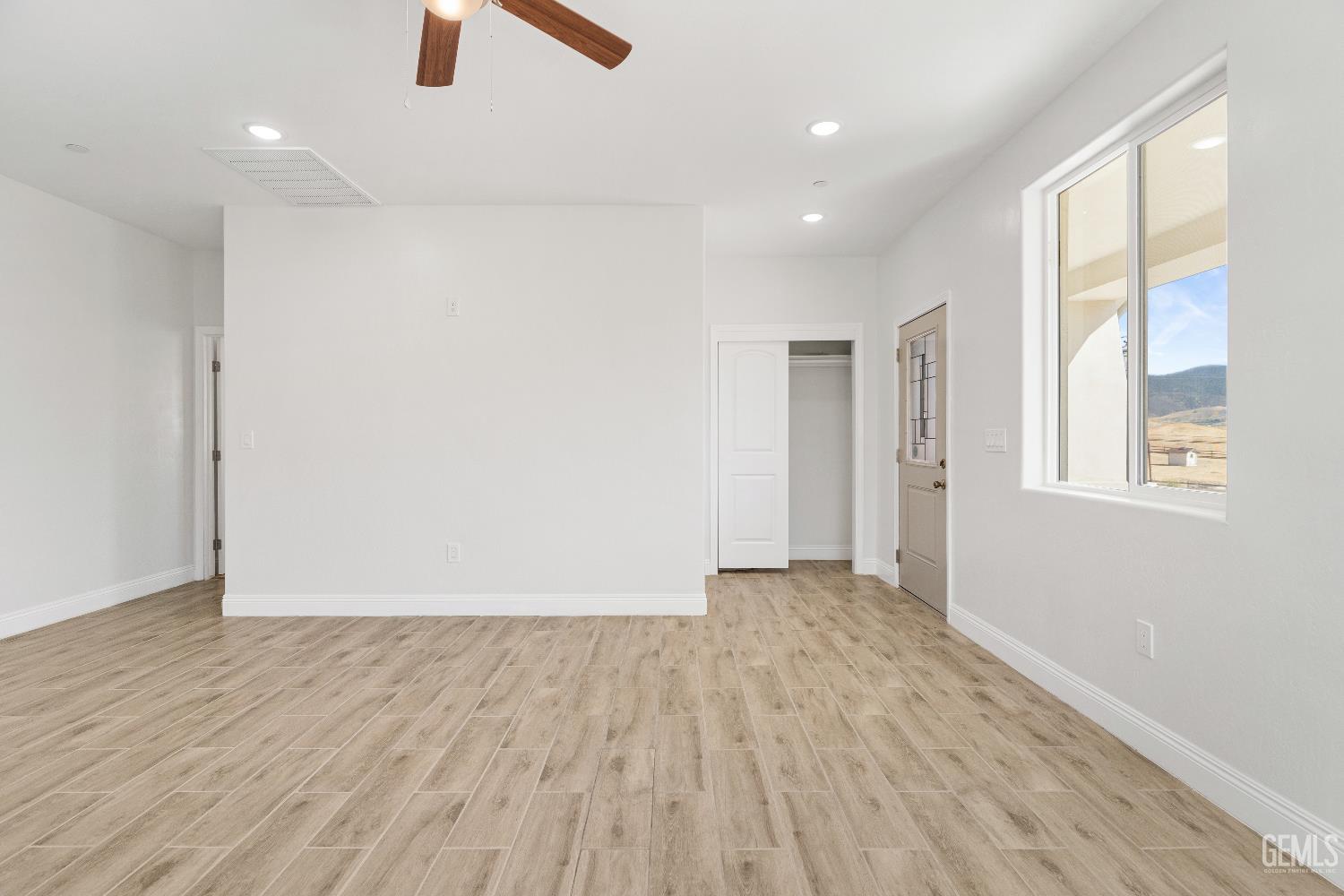 Undisclosed Address Tehachapi, CA 93561 - Photo 19 of 39